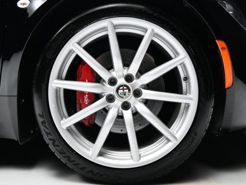 Used 2016 Alfa Romeo 4C Spider RWD image 42