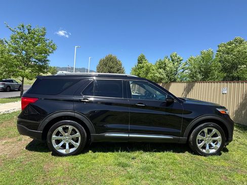 Used 2020 Ford Explorer Platinum w/ Premium Technology Package AWD/4WD image 10