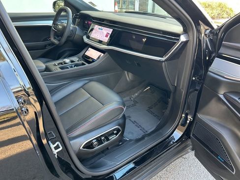 Used 2024 Jeep Wagoneer Launch Edition image 28