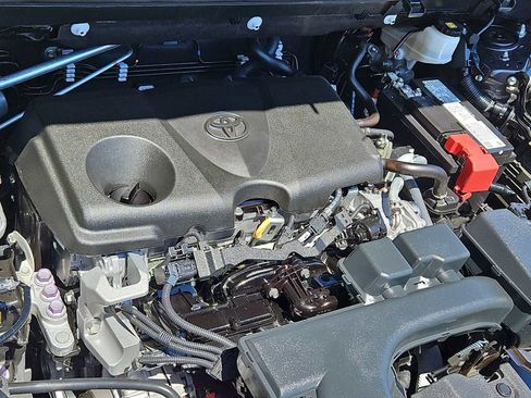 Used 2023 Toyota RAV4 LE FWD image 14