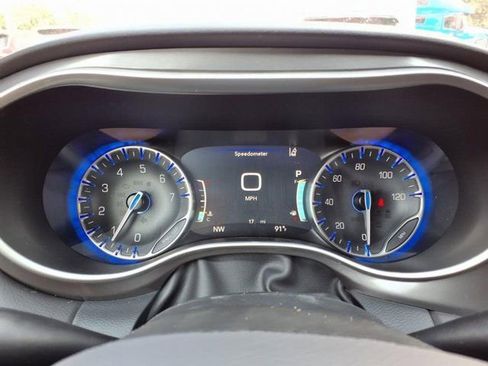 New 2025 Chrysler Voyager LX image 11