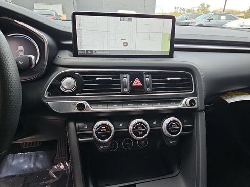 Certified 2022 Genesis G70 2.0T AWD/4WD image 20