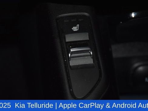 Used 2025 Kia Telluride S image 25