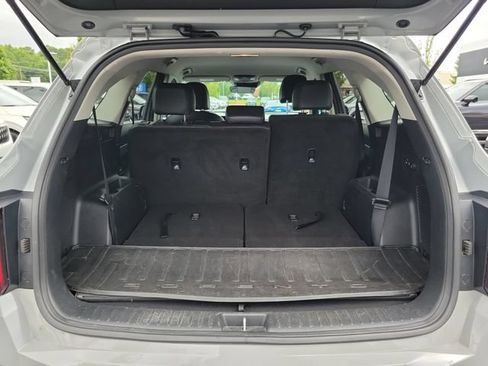 Certified 2024 Kia Sorento S FWD image 9