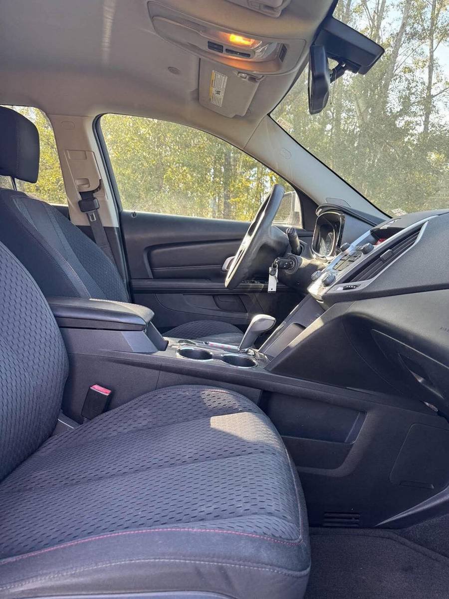 Used 2011 GMC Terrain SLE FWD image 16