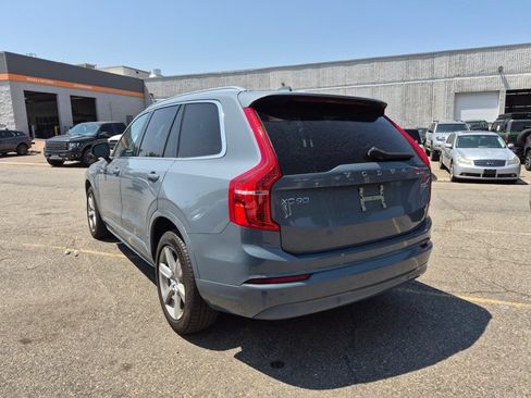 Used 2023 Volvo XC90 B5 Core AWD/4WD image 7