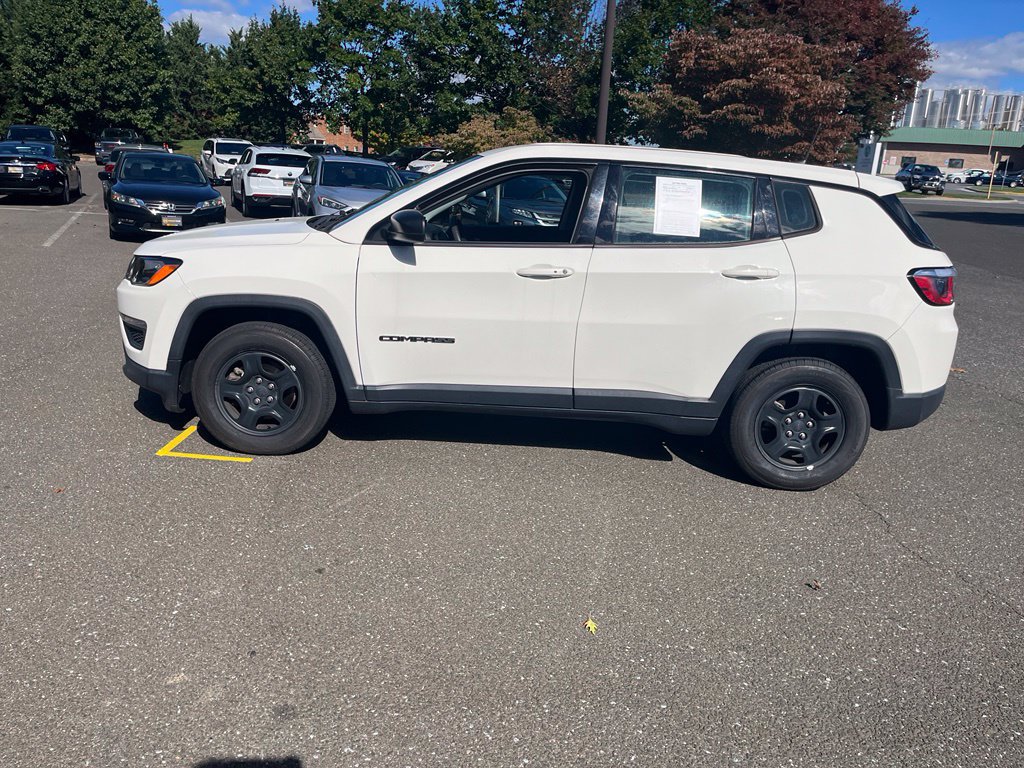 Used 2019 Jeep Compass Sport w/ Tech Group FWD image 4