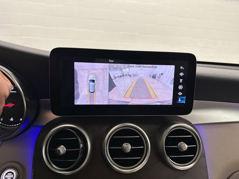 Used 2020 Mercedes-Benz GLC 300 4MATIC image 26