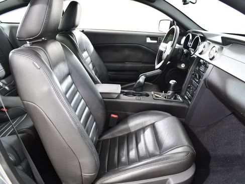 Used 2009 Ford Mustang GT Premium RWD image 10