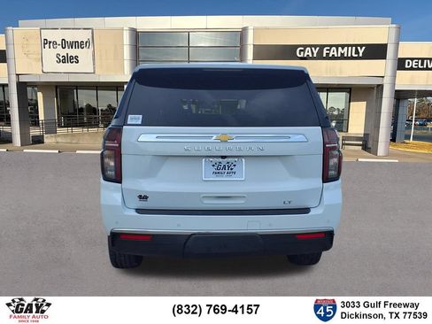 Used 2022 Chevrolet Suburban LT RWD image 19