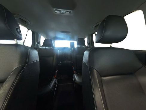 Used 2021 Volkswagen Atlas SE image 25