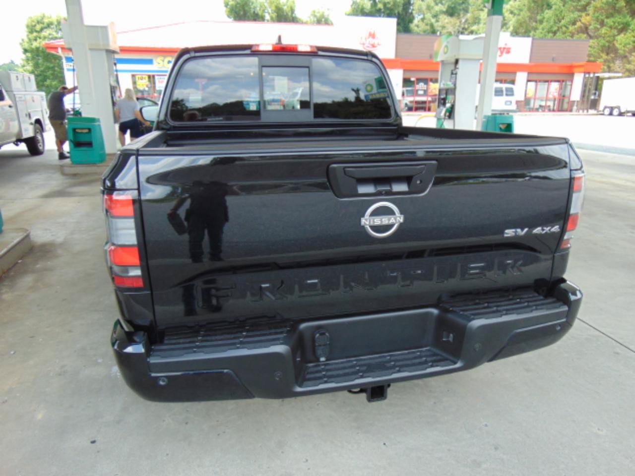 Used 2022 Nissan Frontier SV AWD/4WD image 25