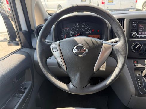 Used 2019 Nissan NV200 S image 34