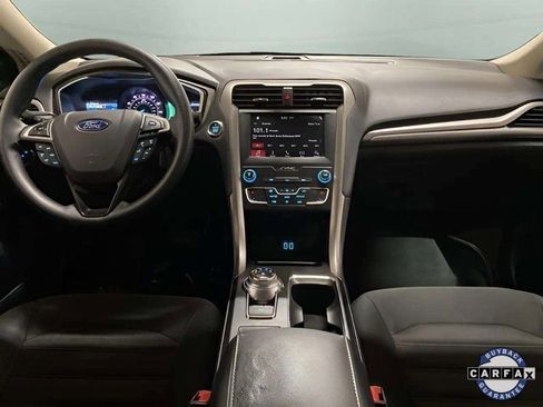 Used 2019 Ford Fusion SE image 10