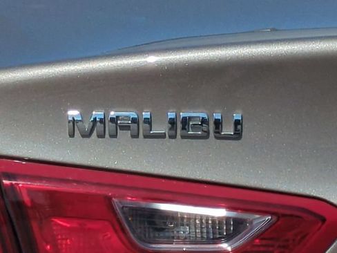 Used 2025 Chevrolet Malibu LT FWD image 10