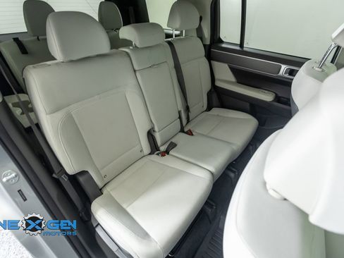 Used 2024 Hyundai Santa Fe SE AWD/4WD image 38