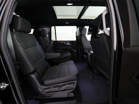 Used 2026 GMC Yukon XL Denali w/ Denali Reserve Package image 11