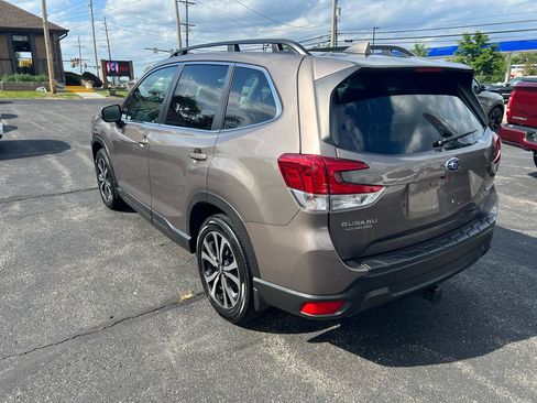 Used 2022 Subaru Forester Limited AWD/4WD image 7