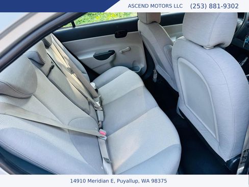 Used 2009 Hyundai Accent GLS image 12