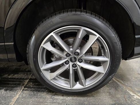 Used 2025 Audi Q3 2.0T Premium w/ Convenience Package image 11