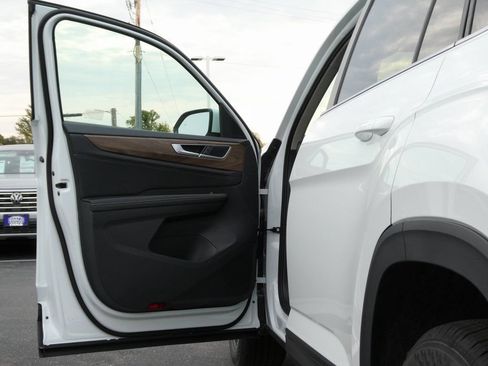 New 2026 Volkswagen Atlas SE AWD/4WD image 24
