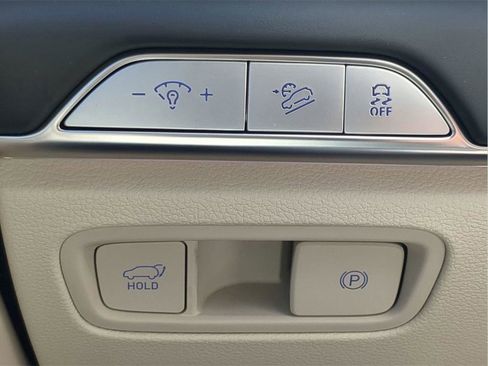 Used 2025 Genesis GV80 3.5T e-SC image 19