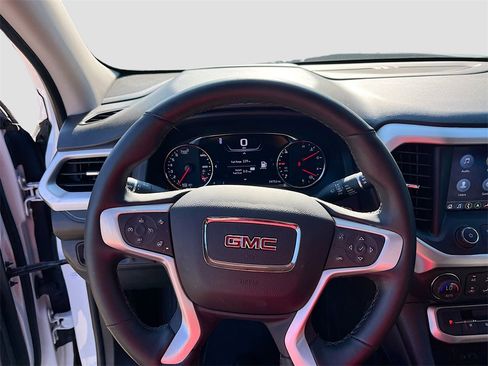 Used 2023 GMC Acadia SLT w/ Elevation Edition image 11