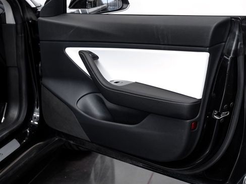 Used 2018 Tesla Model 3 Performance image 48