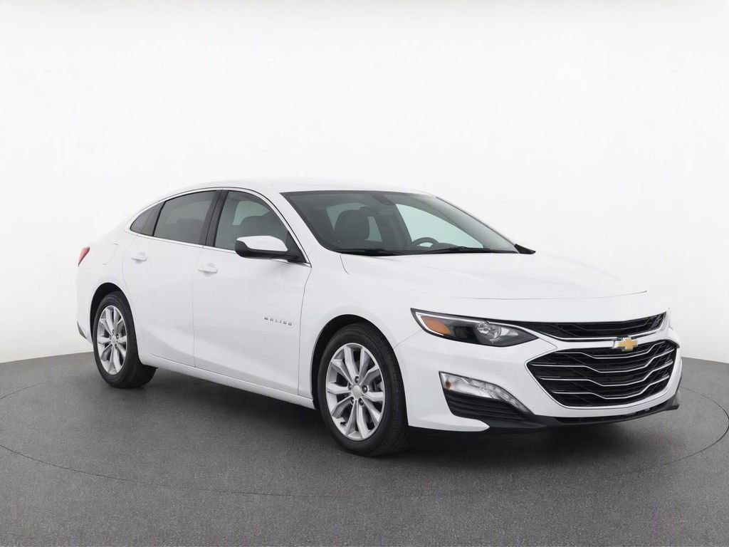 Used 2023 Chevrolet Malibu LT FWD image 2