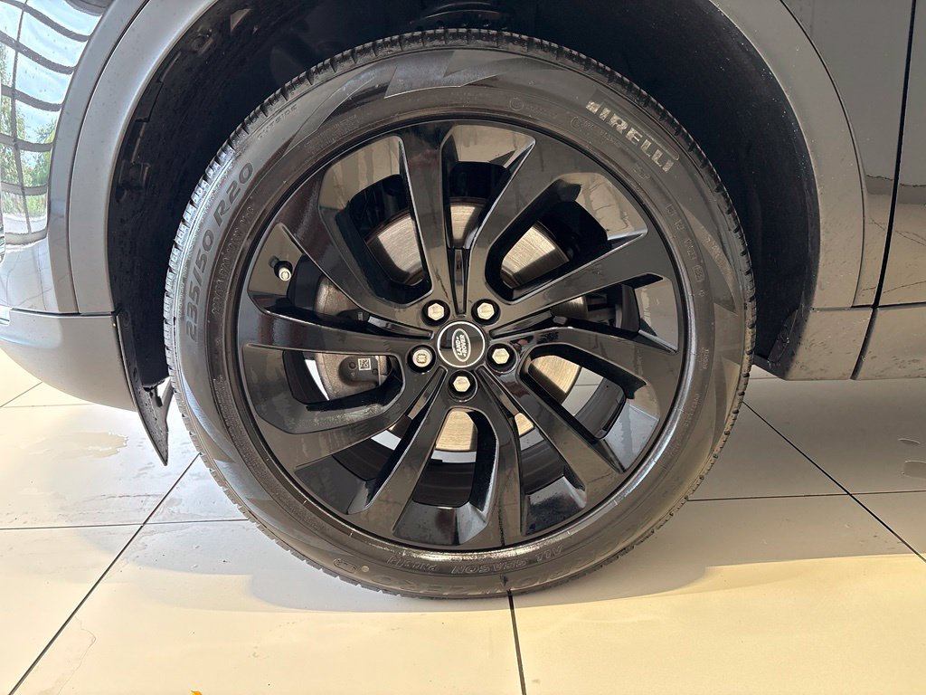 Used 2023 Land Rover Discovery Sport SE AWD/4WD image 9