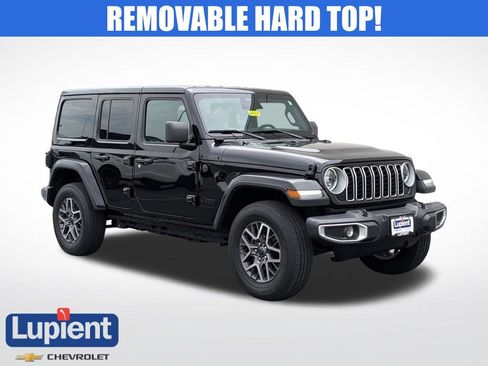 Used 2025 Jeep Wrangler Unlimited Sahara AWD/4WD image 1