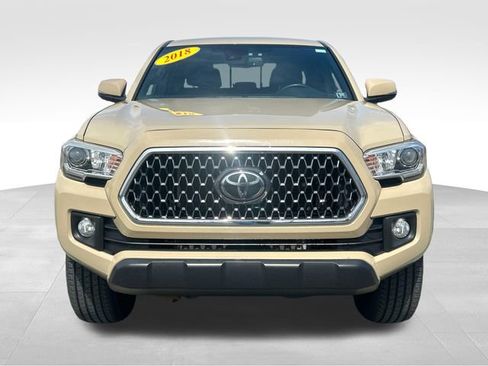Used 2018 Toyota Tacoma TRD Off-Road image 8