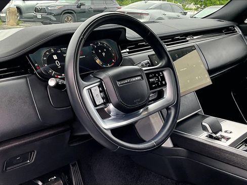 Used 2024 Land Rover Range Rover SE AWD/4WD image 13
