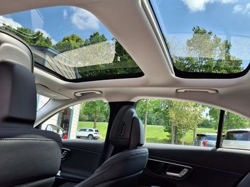 Used 2025 Mercedes-Benz E 350 Sedan image 22