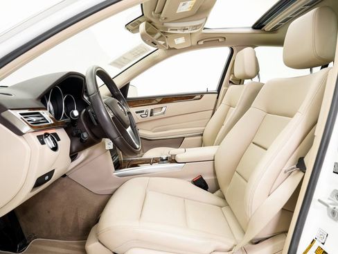 Used 2015 Mercedes-Benz E 250 BlueTEC 4MATIC Sedan image 7