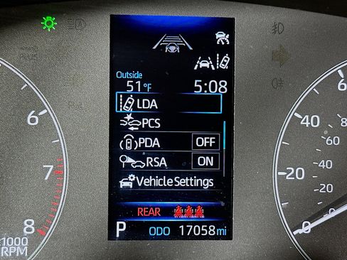 Used 2025 Toyota Corolla LE image 19