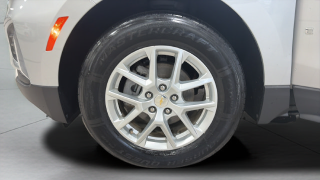 Used 2022 Chevrolet Equinox LT AWD/4WD image 26