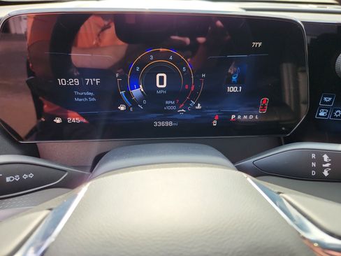 Used 2025 Chevrolet Traverse LT image 31