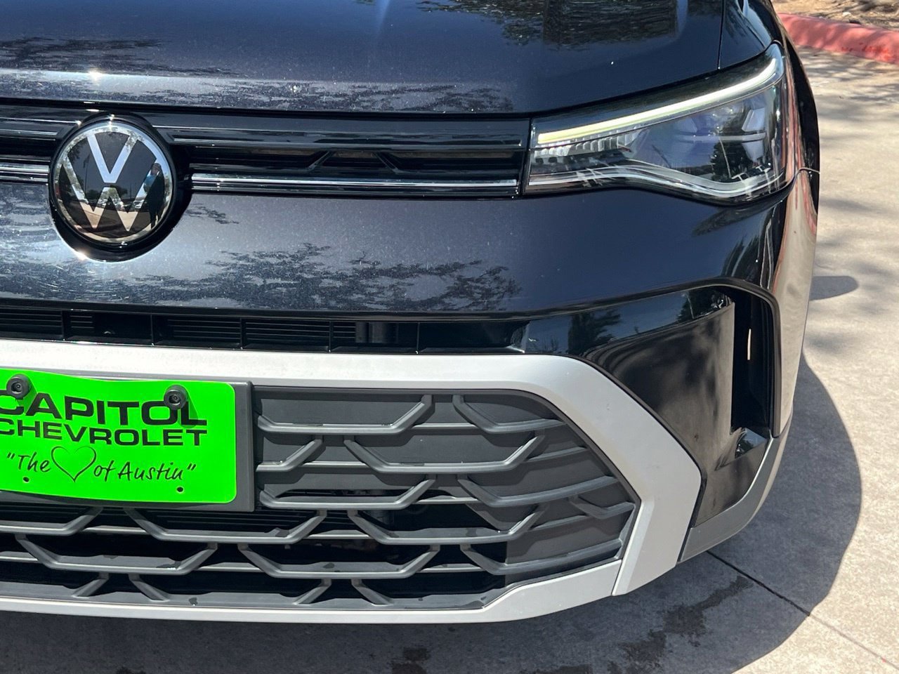 Used 2025 Volkswagen Taos S FWD image 9