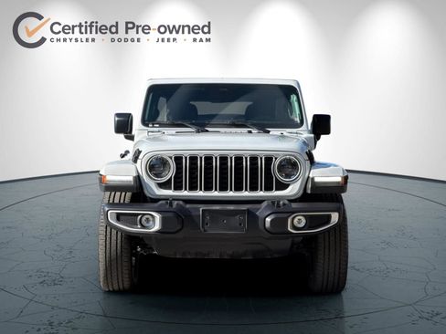 Certified 2025 Jeep Wrangler Unlimited Sahara AWD/4WD image 9