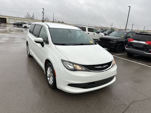 Used 2017 Chrysler Pacifica Touring w/ Tire & Wheel Group image 20