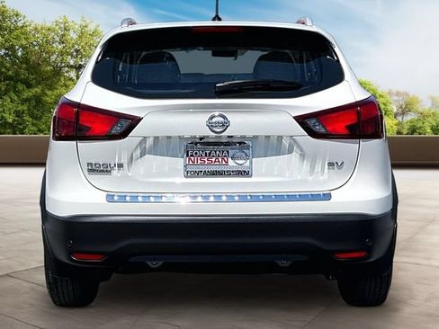Certified 2019 Nissan Rogue Sport SV w/ Technology Package FWD image 5