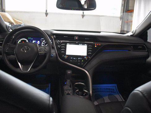 Certified 2020 Toyota Camry XLE w/ Driver Assist Package FWD image 4
