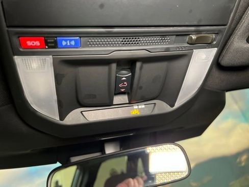 Used 2025 Subaru Forester Premium AWD/4WD image 45