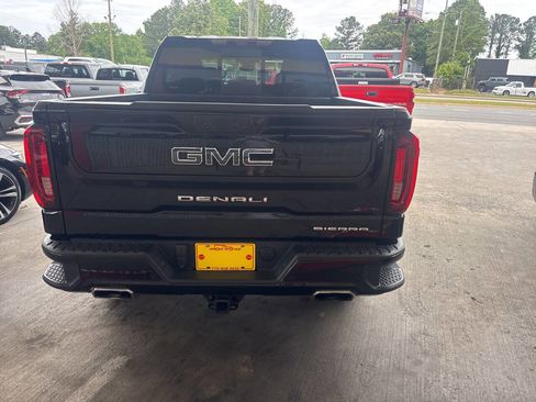 Used 2023 GMC Sierra 1500 Denali Ultimate AWD/4WD image 4