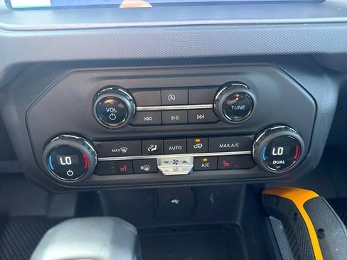 Used 2024 Ford Bronco Badlands AWD/4WD image 10