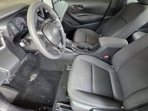 Used 2024 Toyota Corolla LE FWD image 6