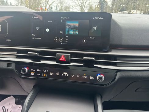 Certified 2026 Kia Sportage SX Prestige image 17