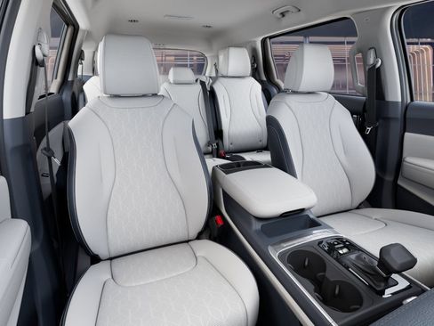 New 2026 Kia Carnival EX FWD image 10