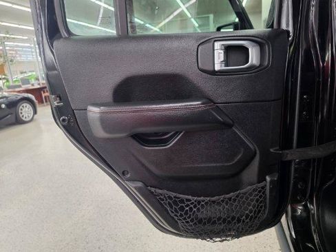 Used 2022 Jeep Gladiator Rubicon AWD/4WD image 29